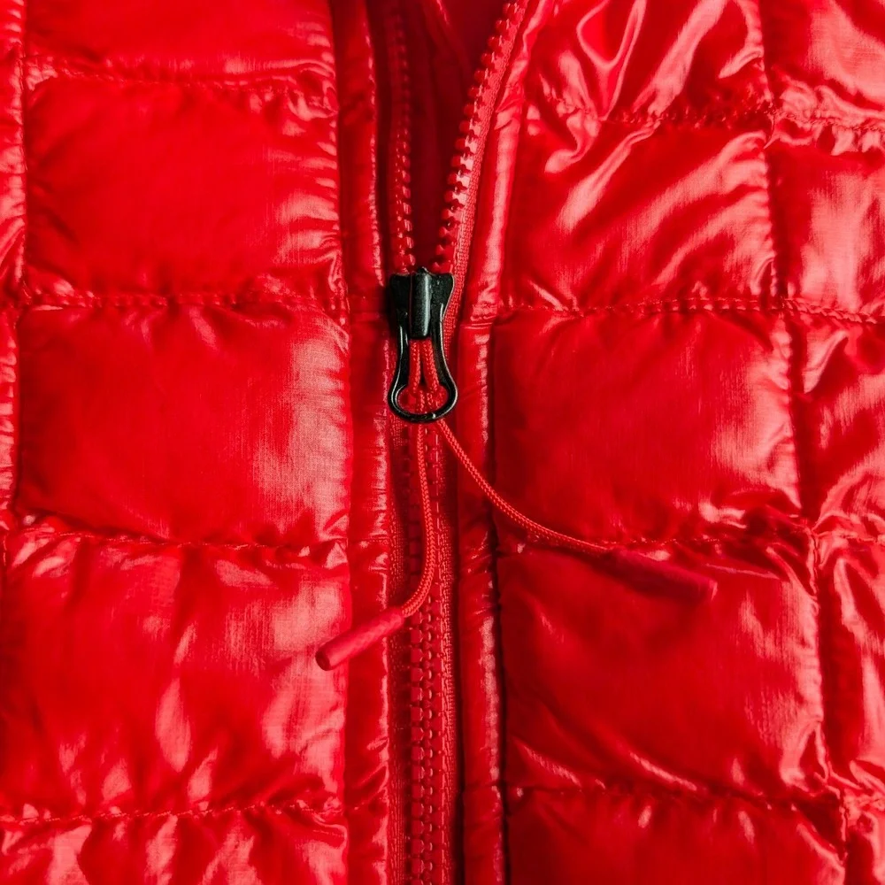 The North Face Mens Thermoball Eco Puffer Jacket Red Quilted Full Zip Medium